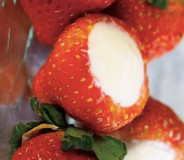 ザ・シンプル！イチゴ × 練乳 「まるごと苺ミルクシャーベット」