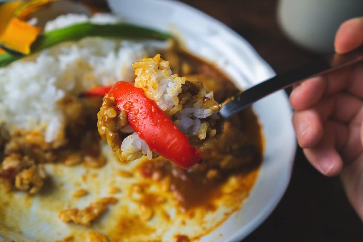 ご飯も肉も野菜も、サラサラと食べれてしまう