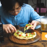 森山ナポリの冷凍ピザを食べてみた感想・口コミ！【”まずい”というのは本当か？】