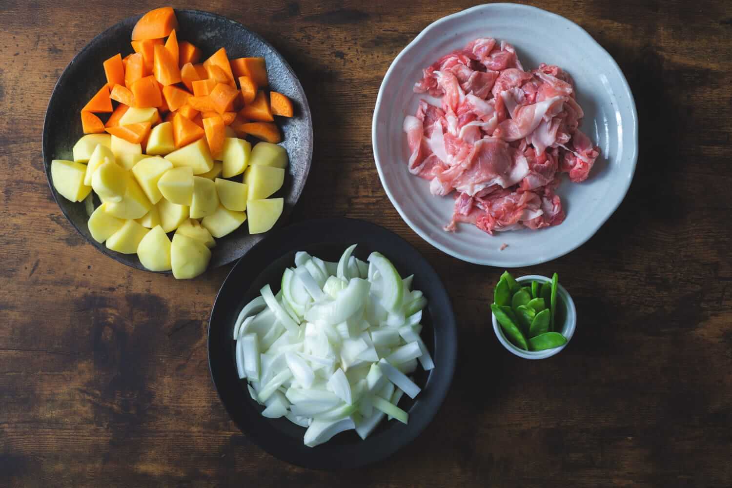 肉じゃがの材料が切り終わりました