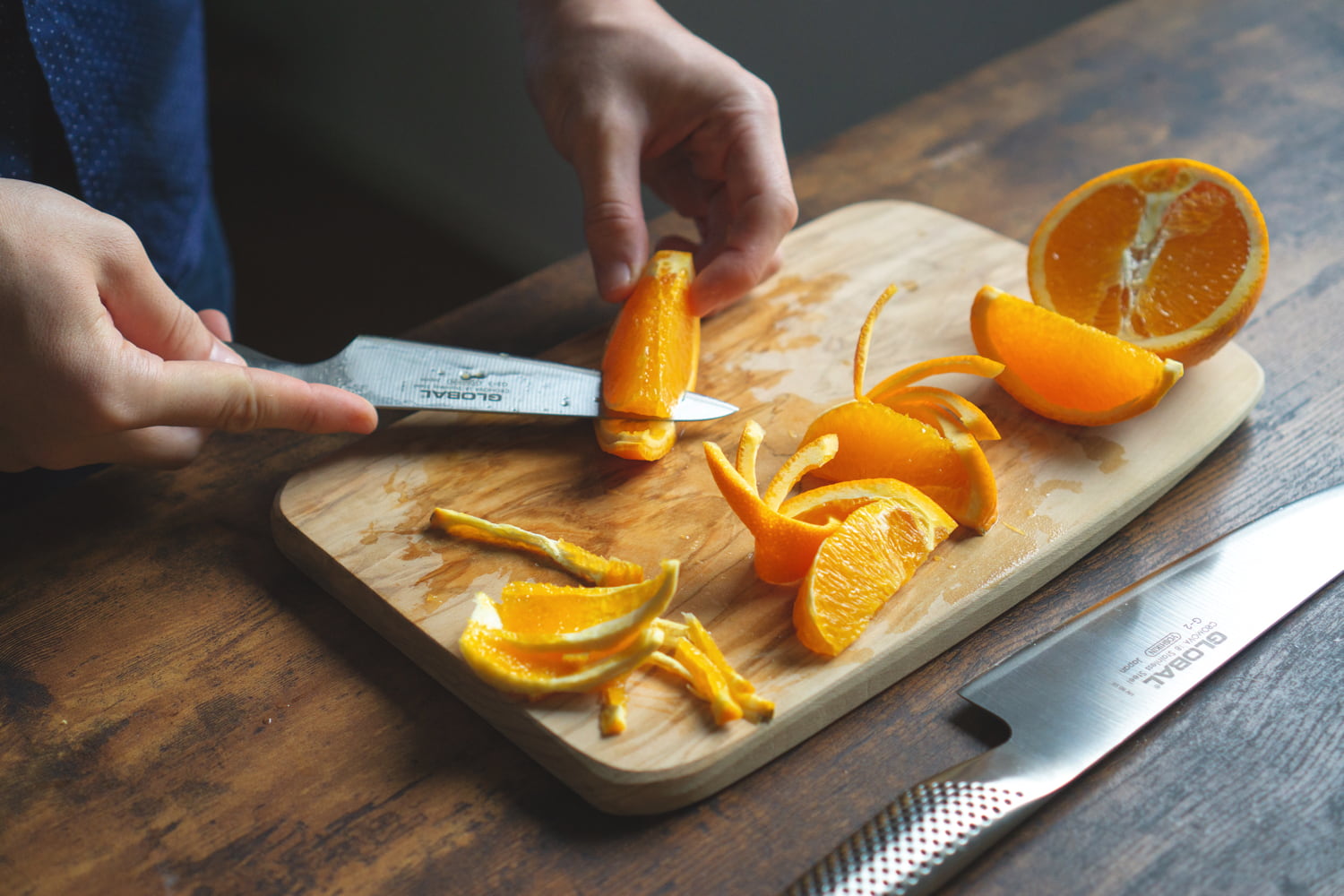 オレンジを切る時など、果物を切る時は「ペティナイフ」