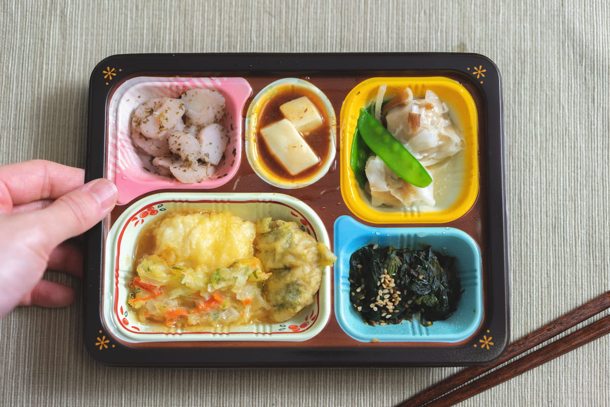 魚介天ぷらのと野菜のかき揚げ弁当