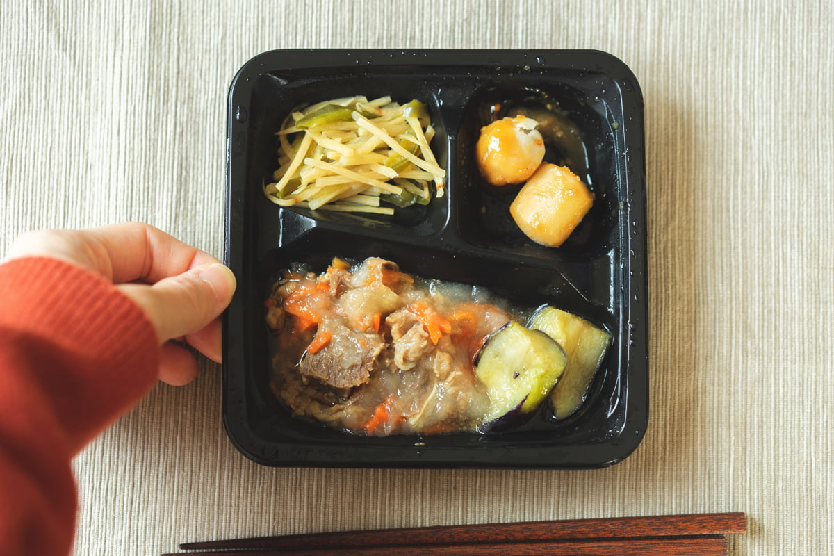 牛肉と野菜のおろしがけ